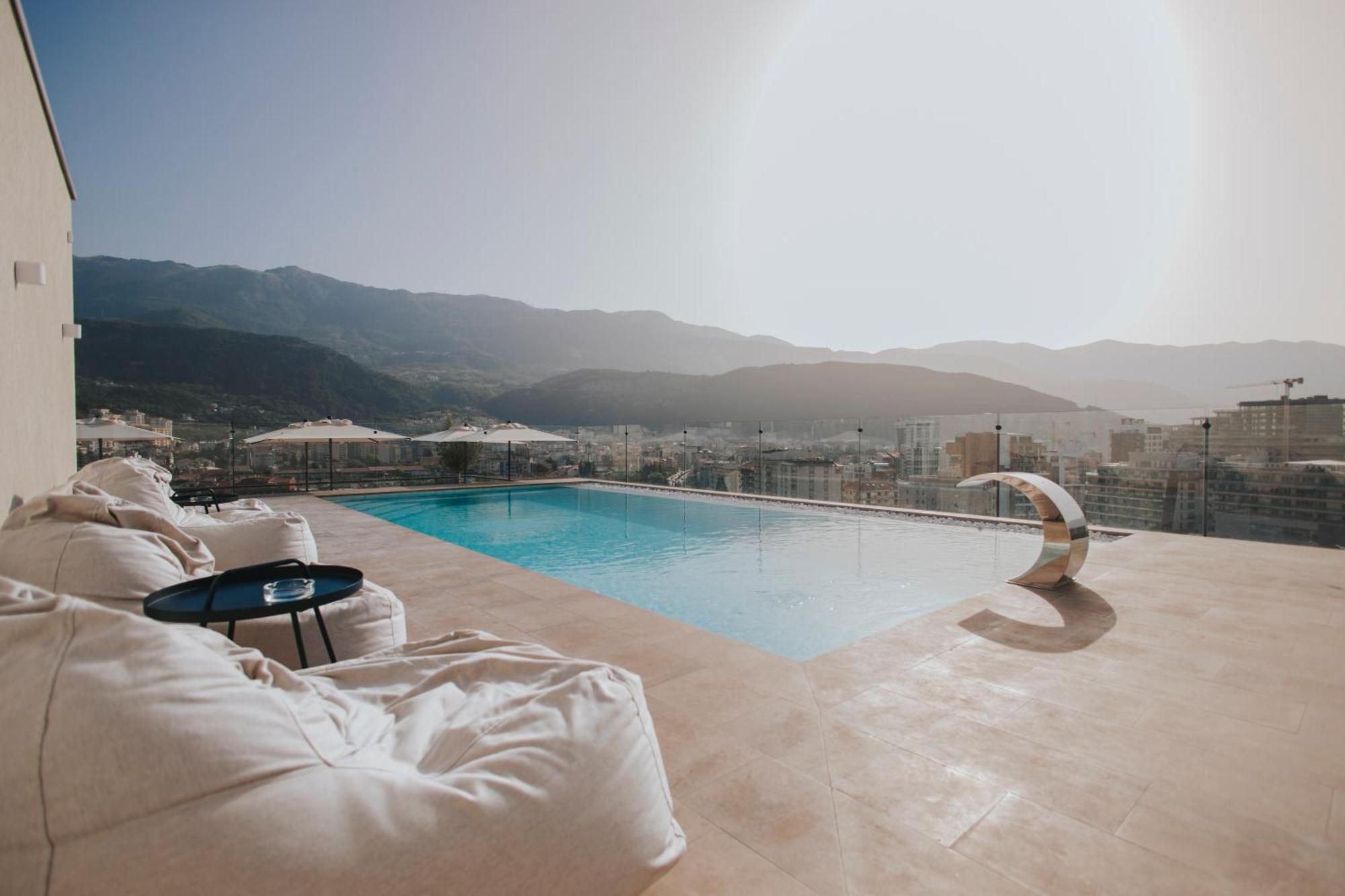Infinity Hotel & More Budva Exterior foto
